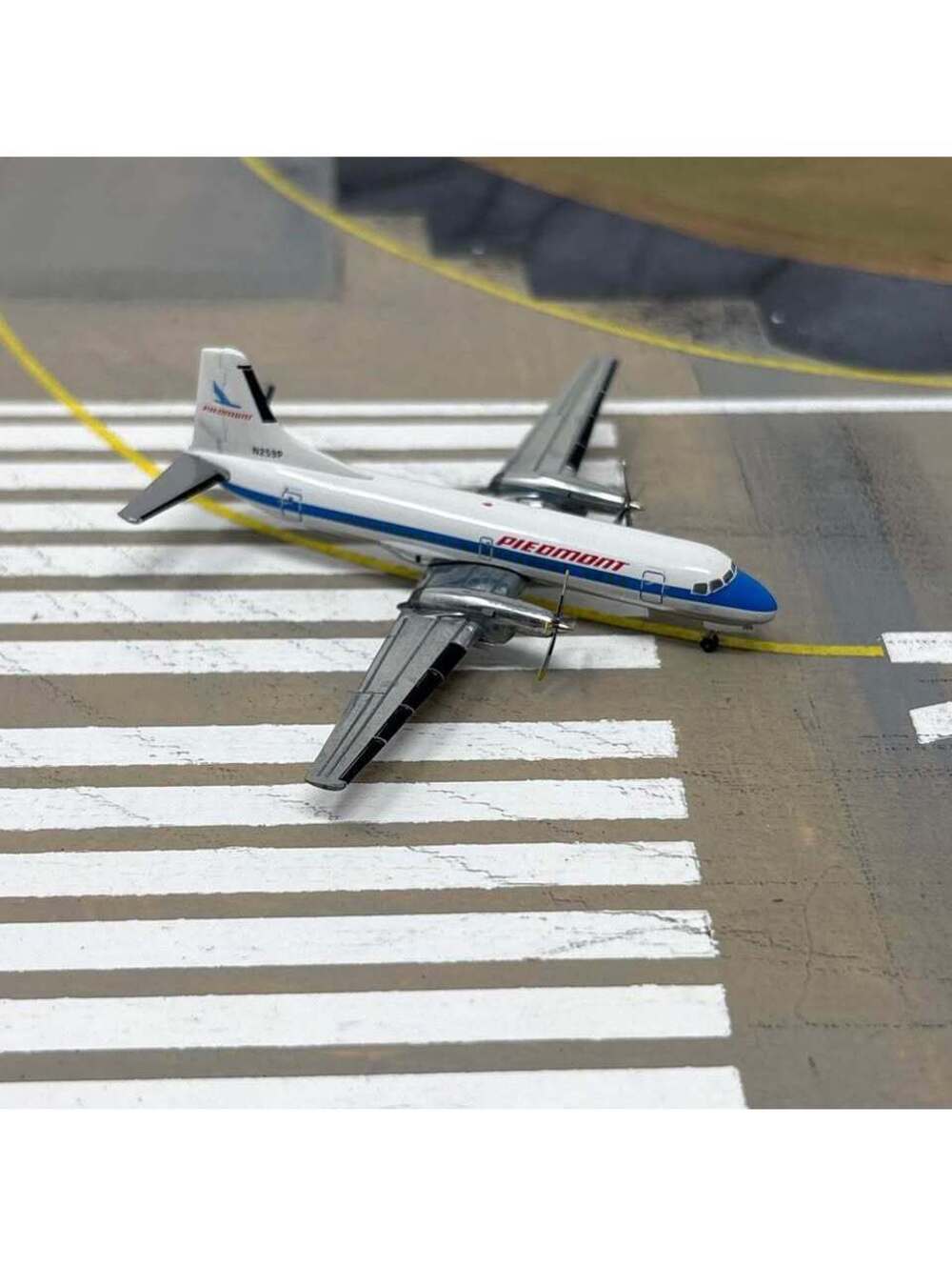 1/400 Gemini Jets Piedmont YS-11A Diecast model airplane